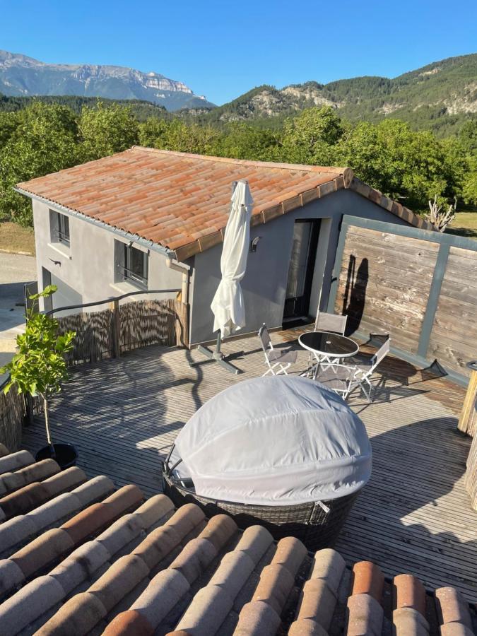 Sublime Studio De Caractere ,50 M2 Climatise . Montlaur-en-Diois Buitenkant foto